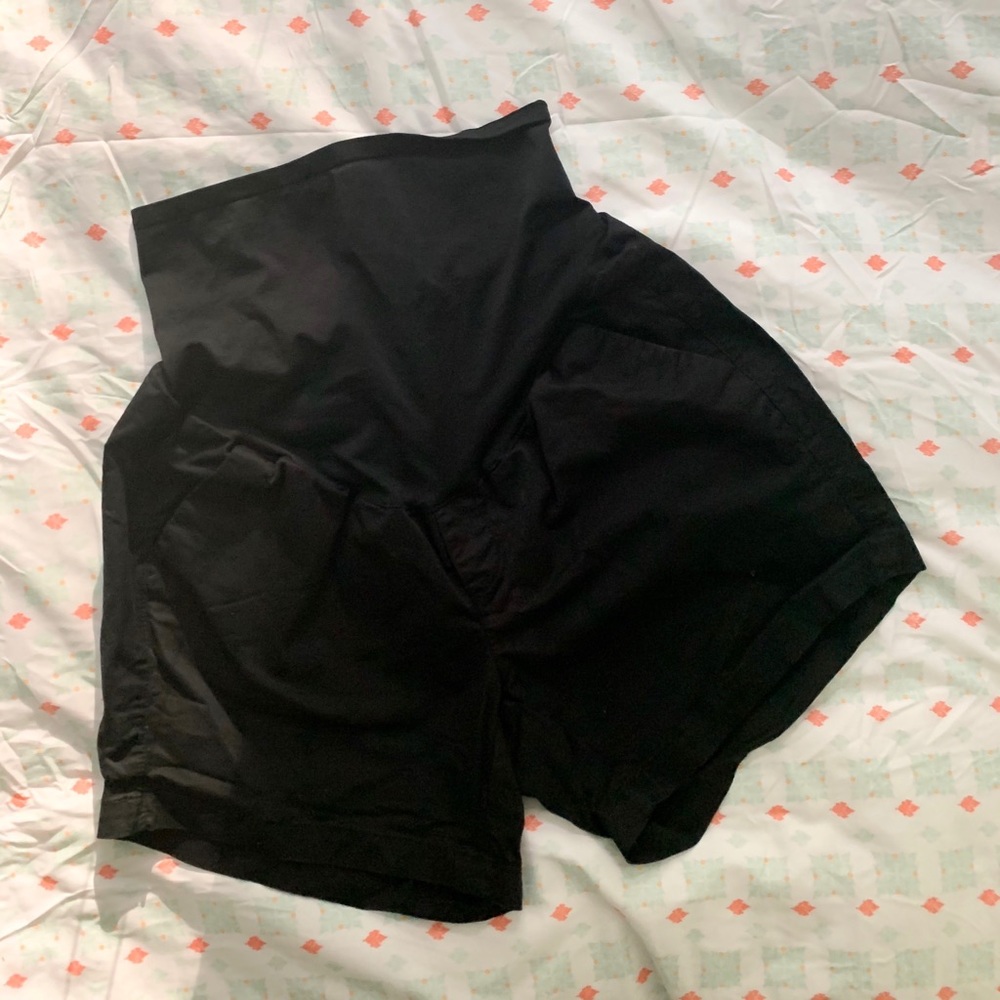 Old Navy Maternity Shorts